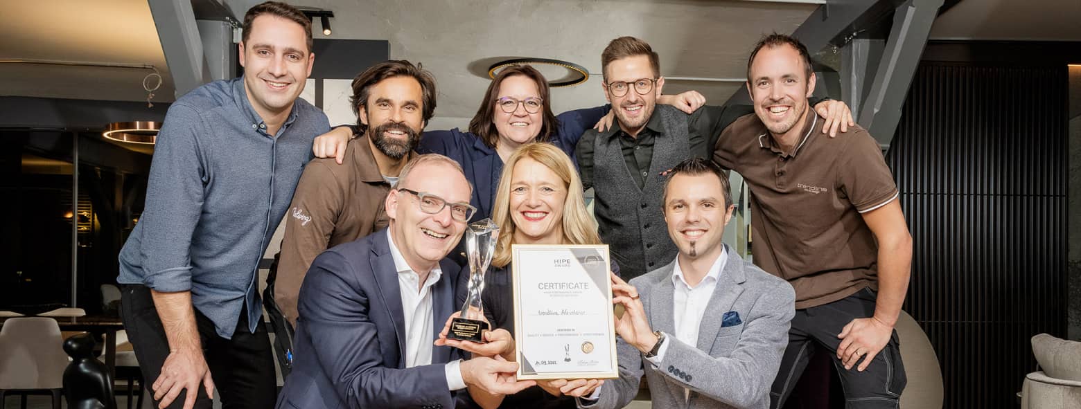 Das Team von Trendline mit der Auszeichnung hipe award